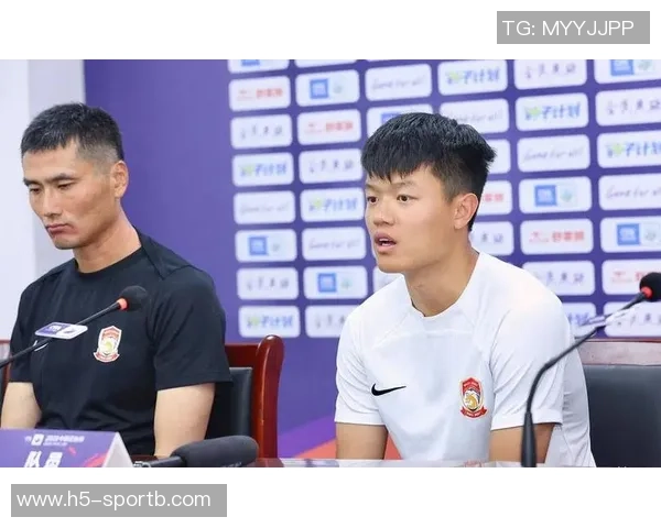 海港引进杨希旨在为右后卫位置培养新生力量以增强球队竞争力